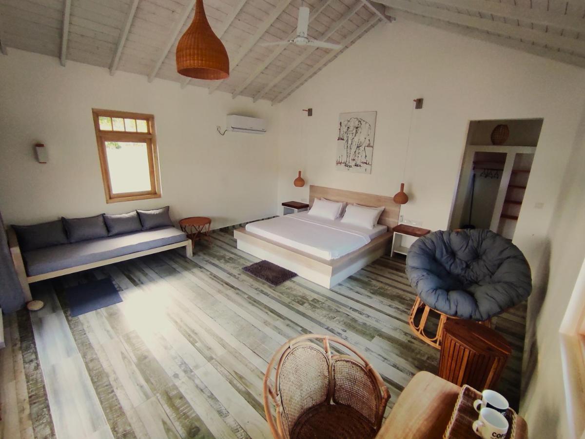 Sleeping Elephant Beach Resort Tangalle Exteriör bild