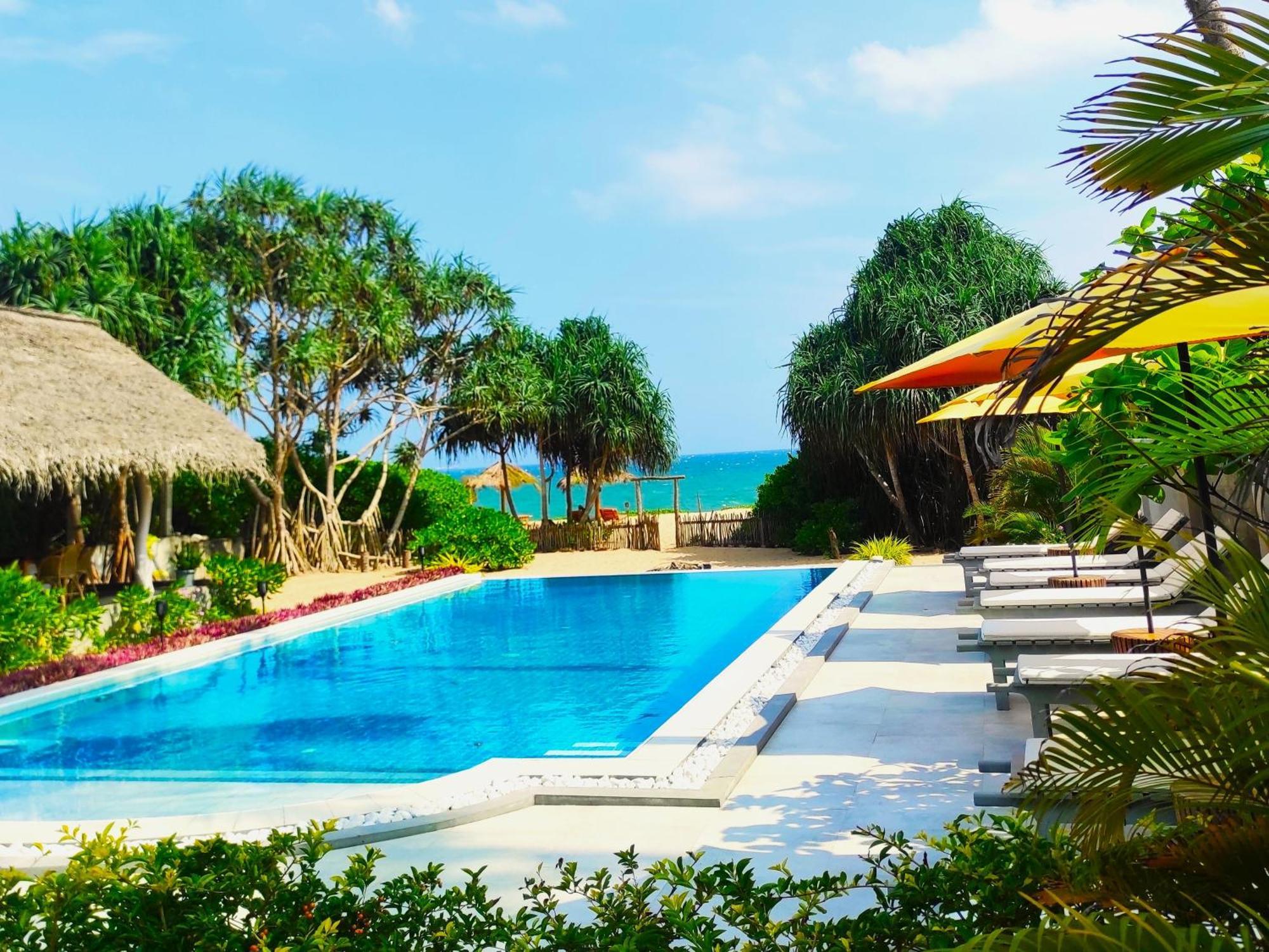 Sleeping Elephant Beach Resort Tangalle Exteriör bild