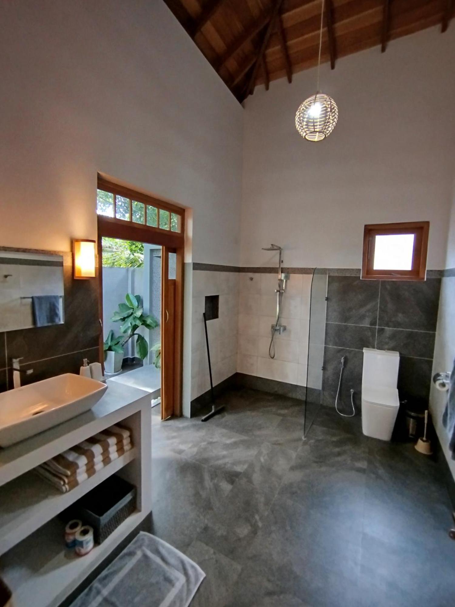 Sleeping Elephant Beach Resort Tangalle Rum bild