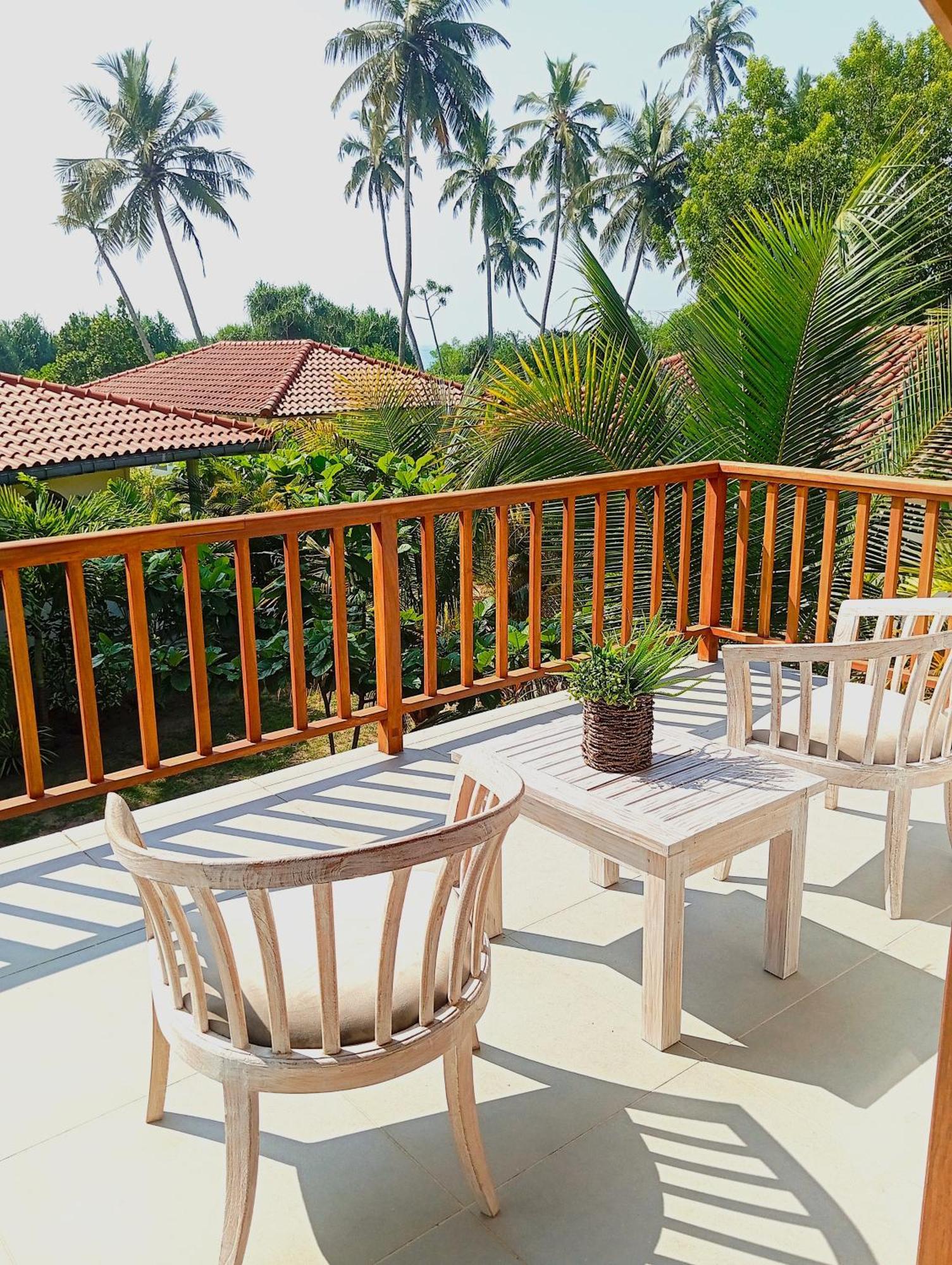 Sleeping Elephant Beach Resort Tangalle Rum bild